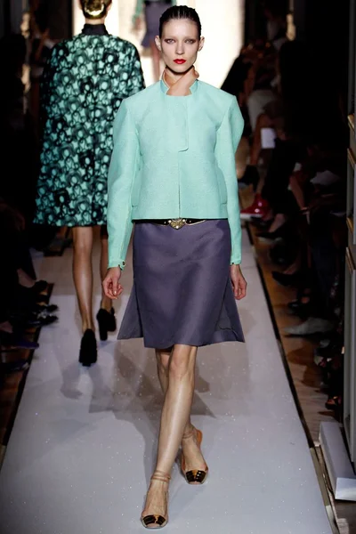 Look 2